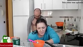 Deseo De Pareja: La Esposa India Toma Una Polla Dura En La Última Escena De Cocina