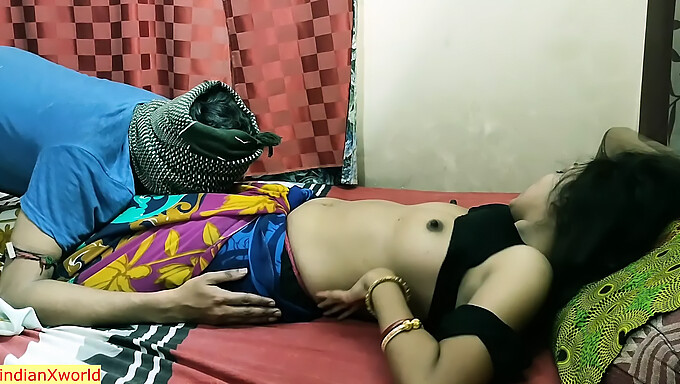 Mrs Nikal Diya - Indiase (Bhabhi) Blowjob Eindigt In Creampie