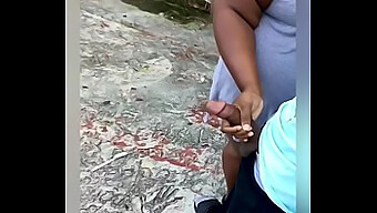 Adolescente Com Bunda Grande (18+) Tem Seu Cu Fodido Neste Vídeo Quente