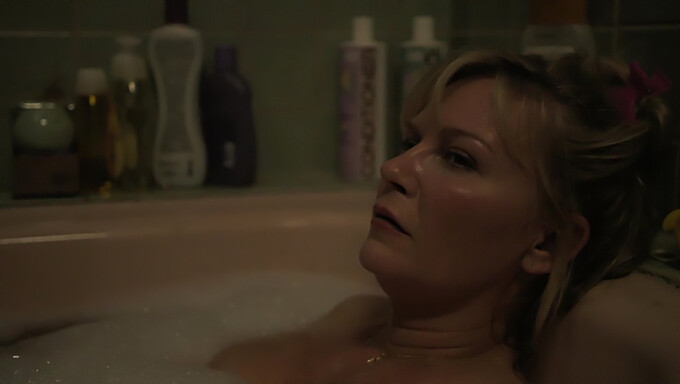 Nude American Beauty Kirsten Dunst In A Hot Scene