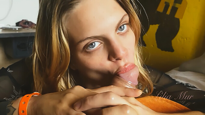 18+ Německá Teenka S Úžasným Tělem V Pov