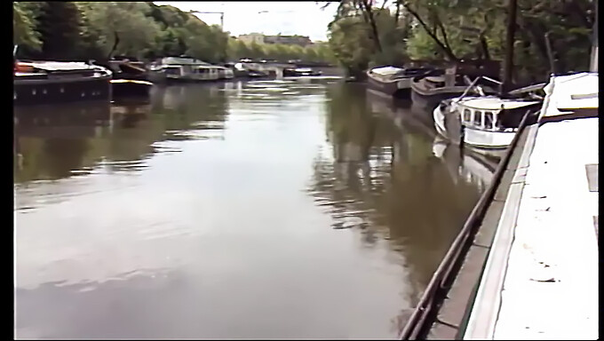 La Gente Del Barco: Un Viaje Por El Deseo